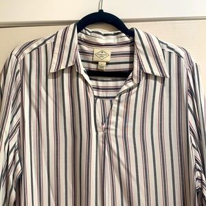 NWT St John’s Bay Women’s Tunic Blouse Size Large White Gray Maroon